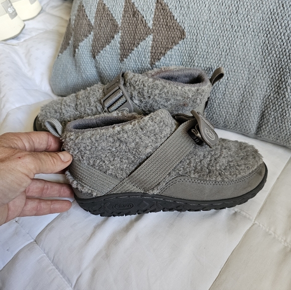 Chacos Ramble Fluff bootie. Shearling Cozy Gray Kids Sz 1. Unisex - Picture 7 of 11